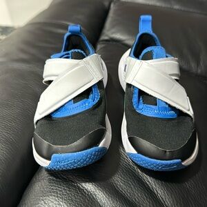 Nike toddler sneakers